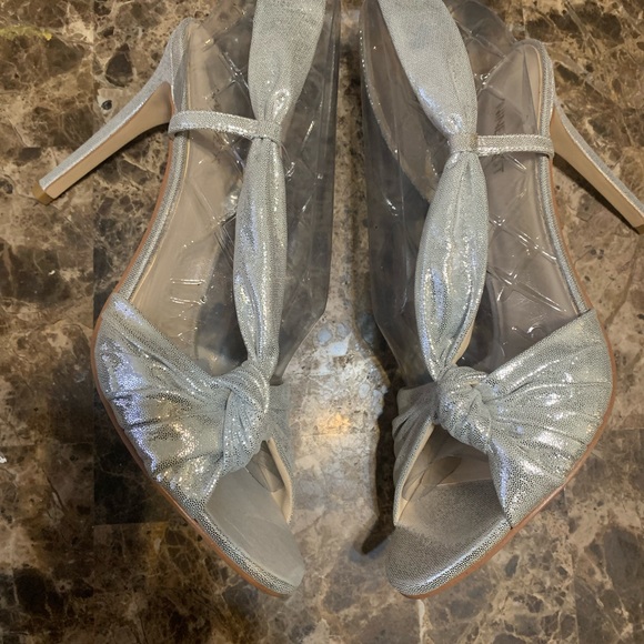 NINE WEST Ultana Metallic Heeled Women’s Sandals Silver-Metallic Size 11M - Picture 9 of 14